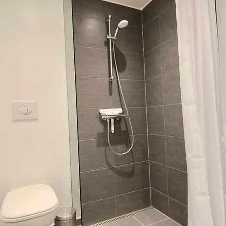 Stunning 2-br With Balcony Fantastic Views - 170 *